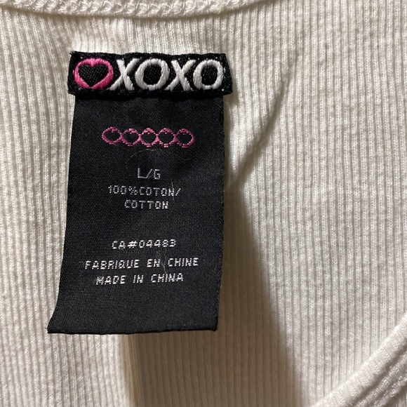🌺4/$25🌺 XOXO TANK TOP  With FLOWERS AT BOTTOM RIGHT - Picture 3 of 4
